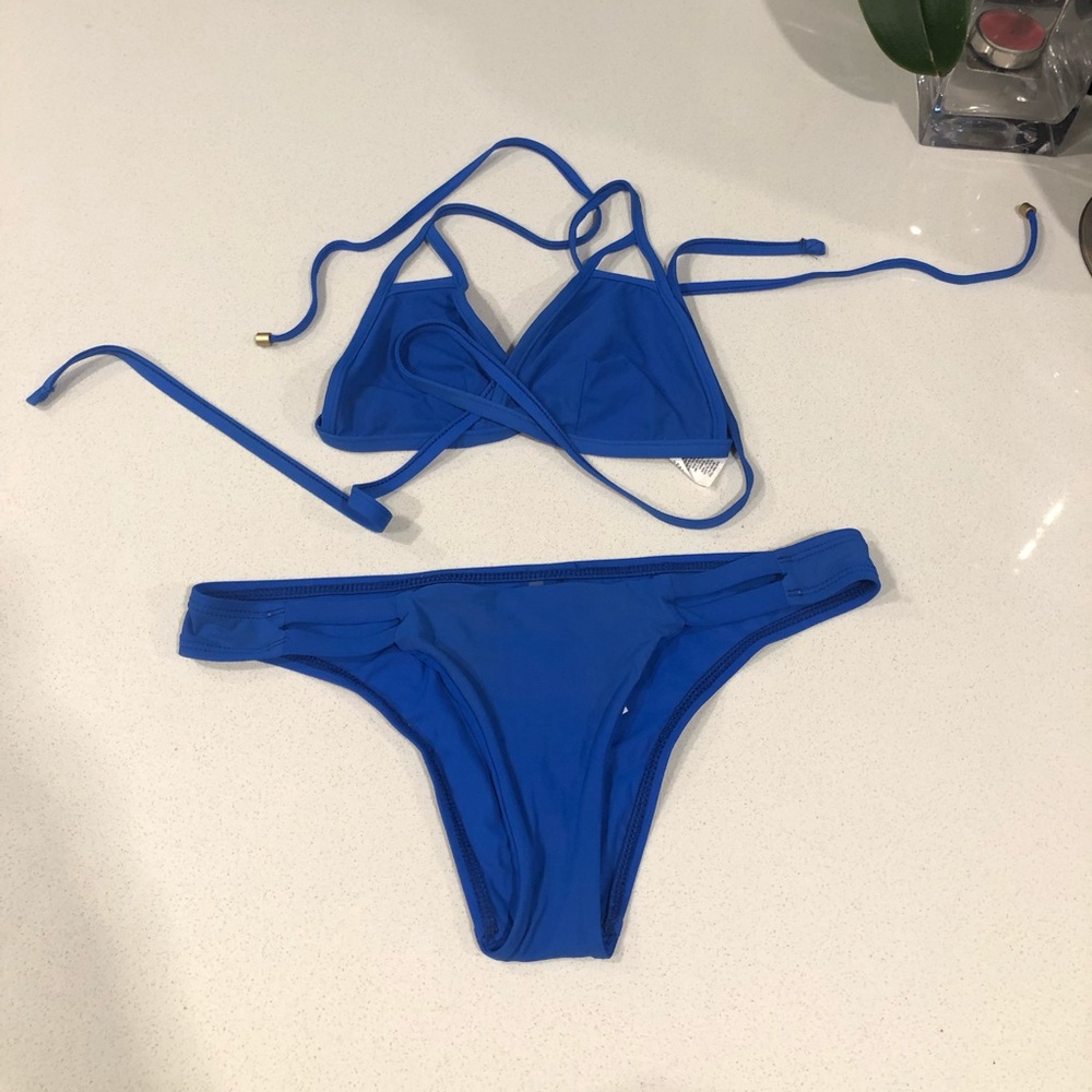 Vitamin A Bikini - Picture 3 of 3
